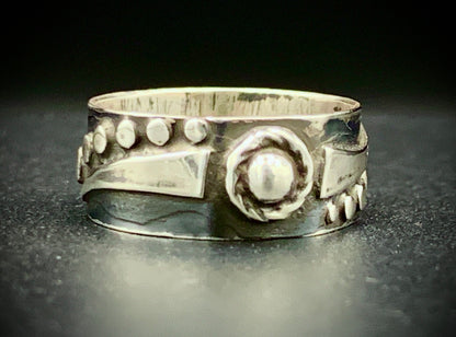 SILVER EYE RING - SIZE 8