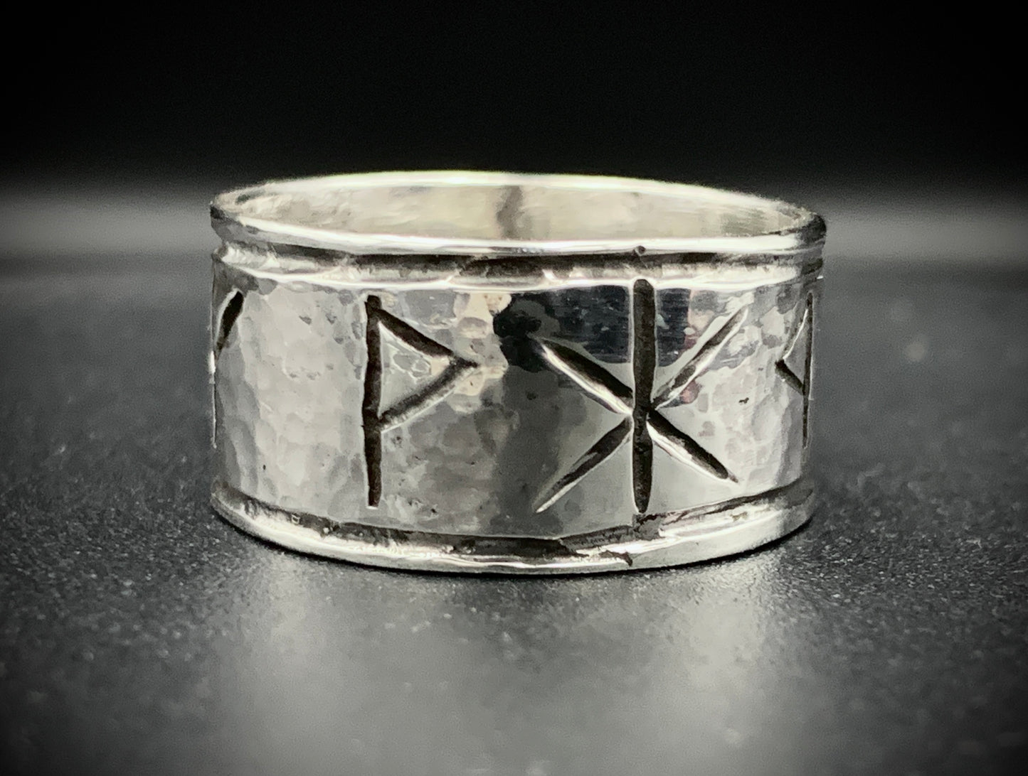 HAMMERED VIKING RUNE RING - SIZE 9.5