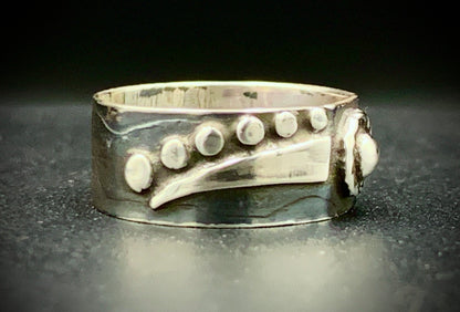 SILVER EYE RING - SIZE 8