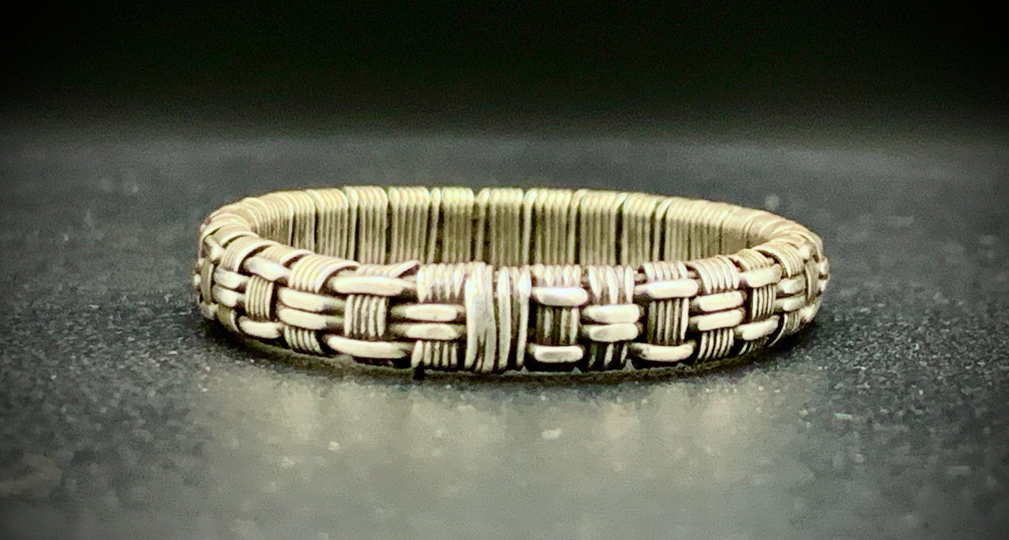 WOVEN BAND RING - SIZE 12