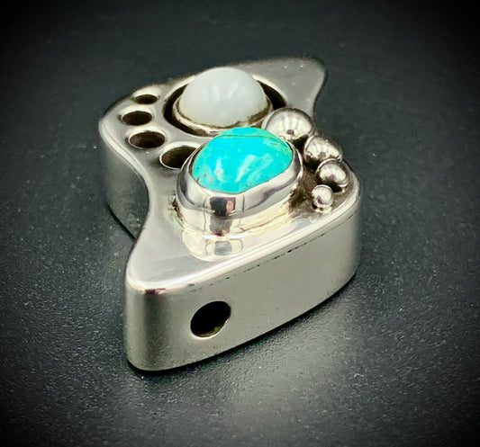 STEPS OF THE SEEKER PENDANT