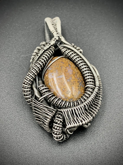 DESERT DREAMER WIRE WRAP PENDANT