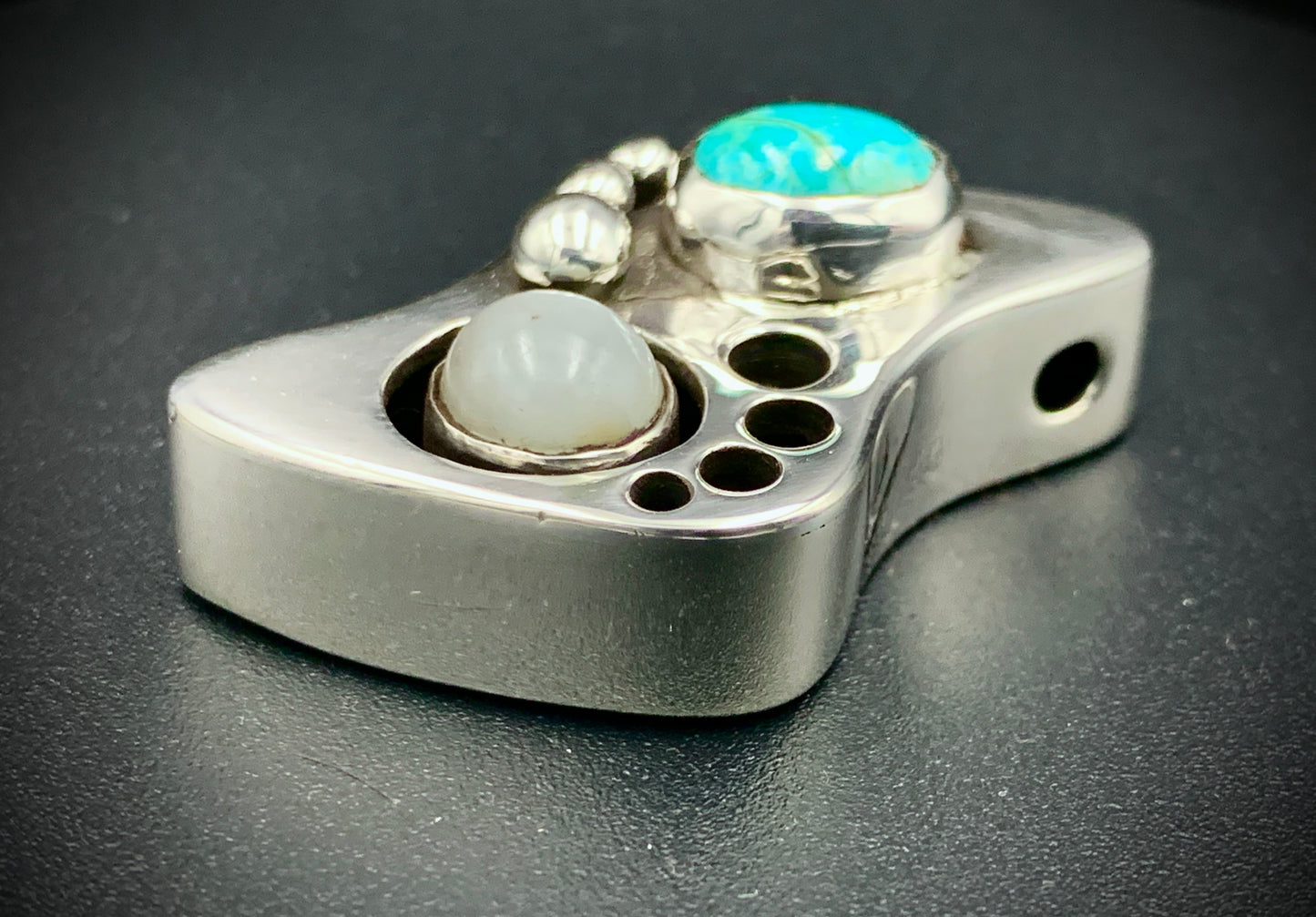 STEPS OF THE SEEKER PENDANT