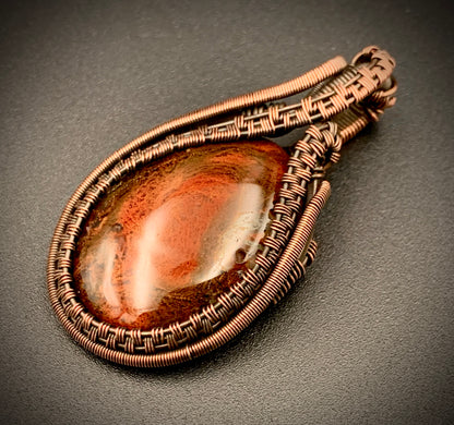 CRIMSON COMPANION WIRE WRAP PENDANT