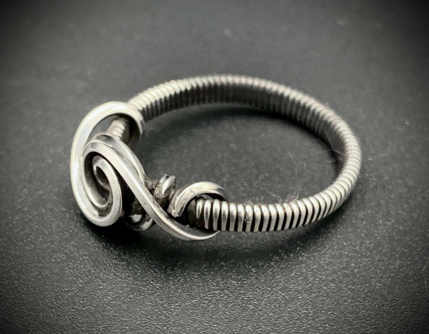 SPIRAL EYE WIRE WRAP RING - SIZE 9.5