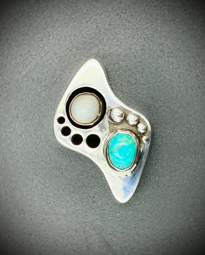 STEPS OF THE SEEKER PENDANT