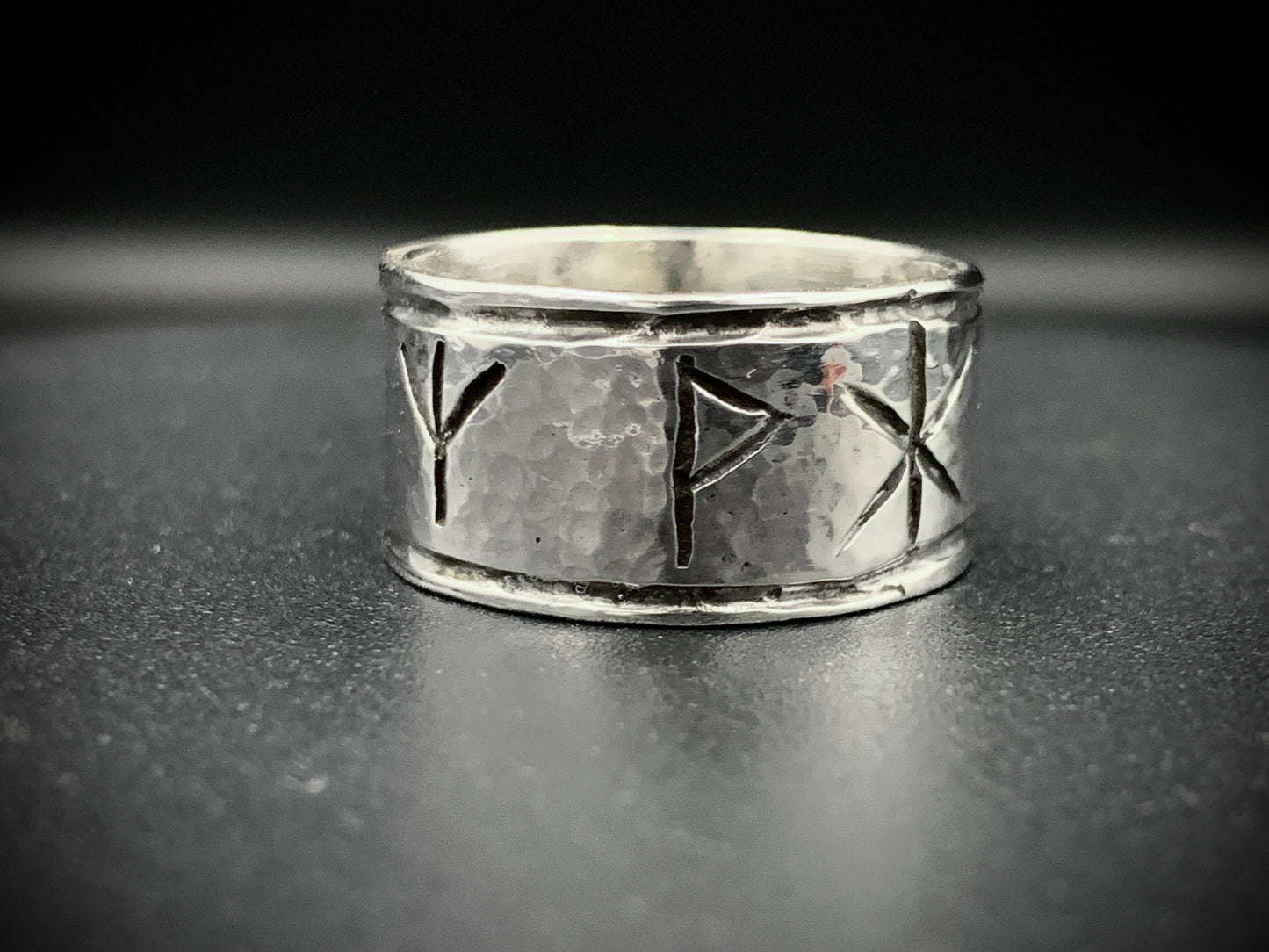 HAMMERED VIKING RUNE RING - SIZE 9.5