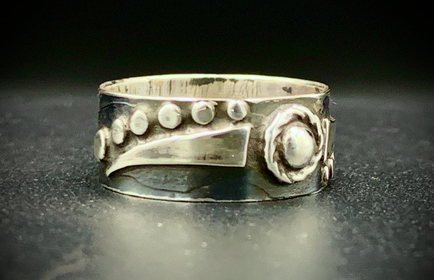 SILVER EYE RING - SIZE 8