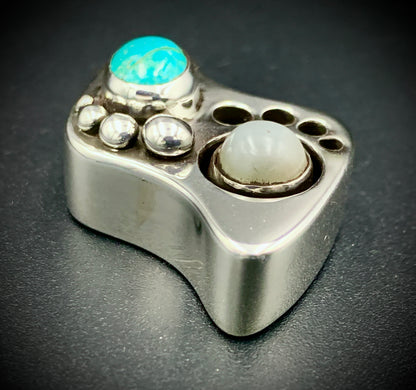 STEPS OF THE SEEKER PENDANT