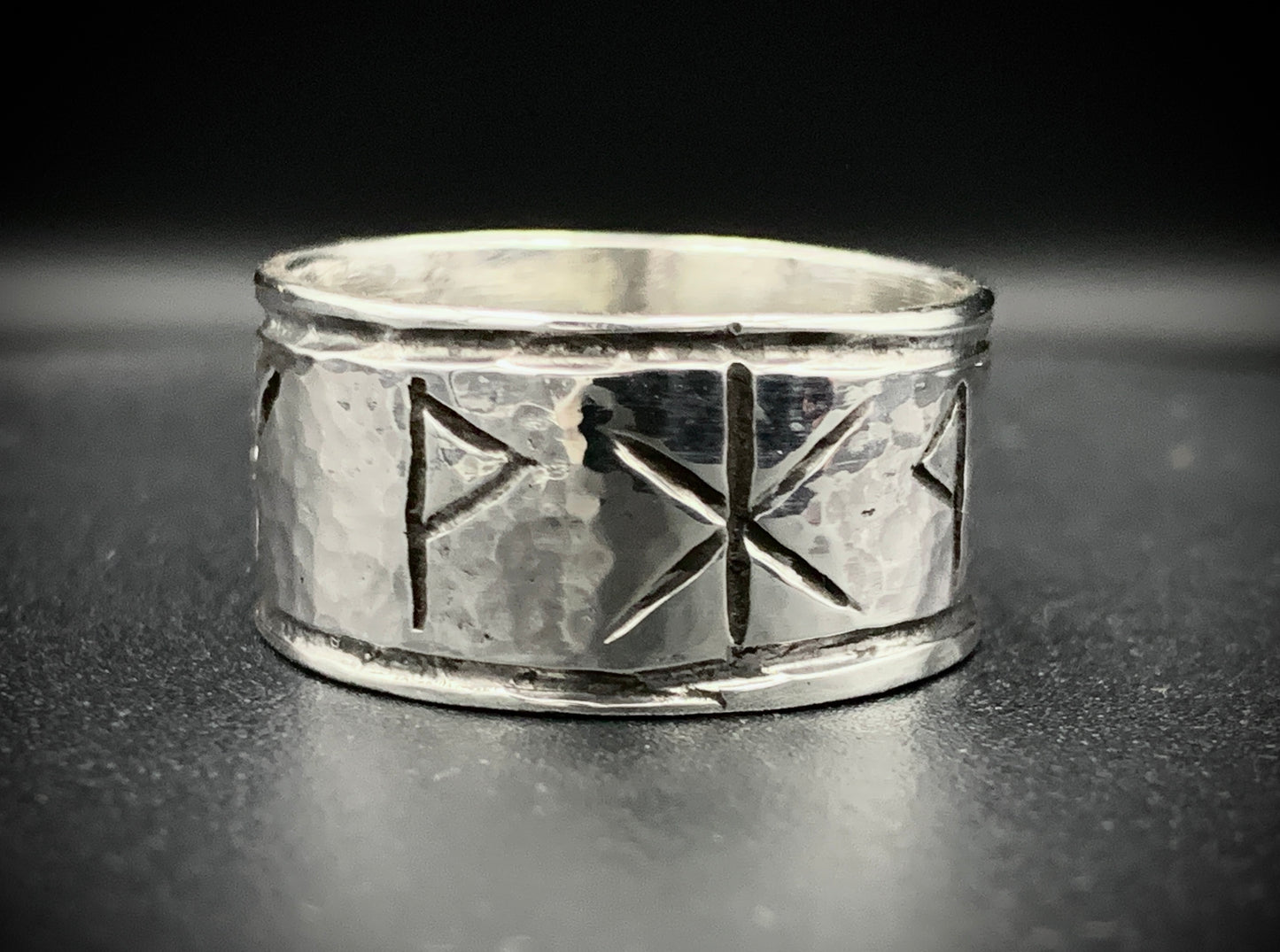 HAMMERED VIKING RUNE RING - SIZE 9.5