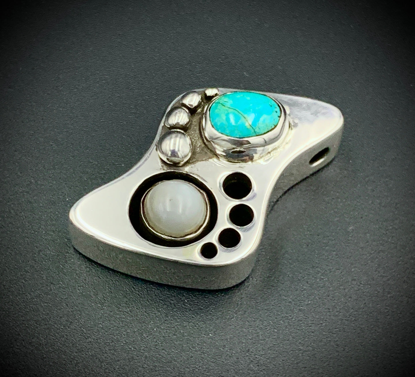 STEPS OF THE SEEKER PENDANT