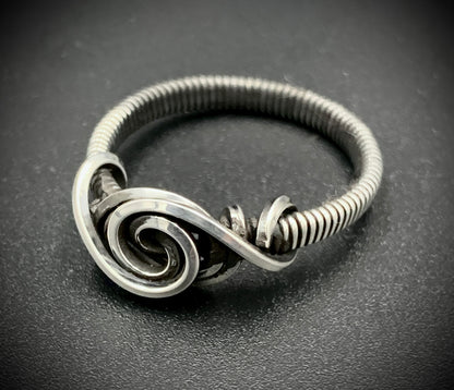 SPIRAL EYE WIRE WRAP RING - SIZE 9.5