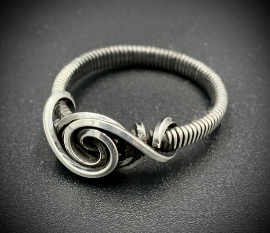 SPIRAL EYE WIRE WRAP RING - SIZE 9.5