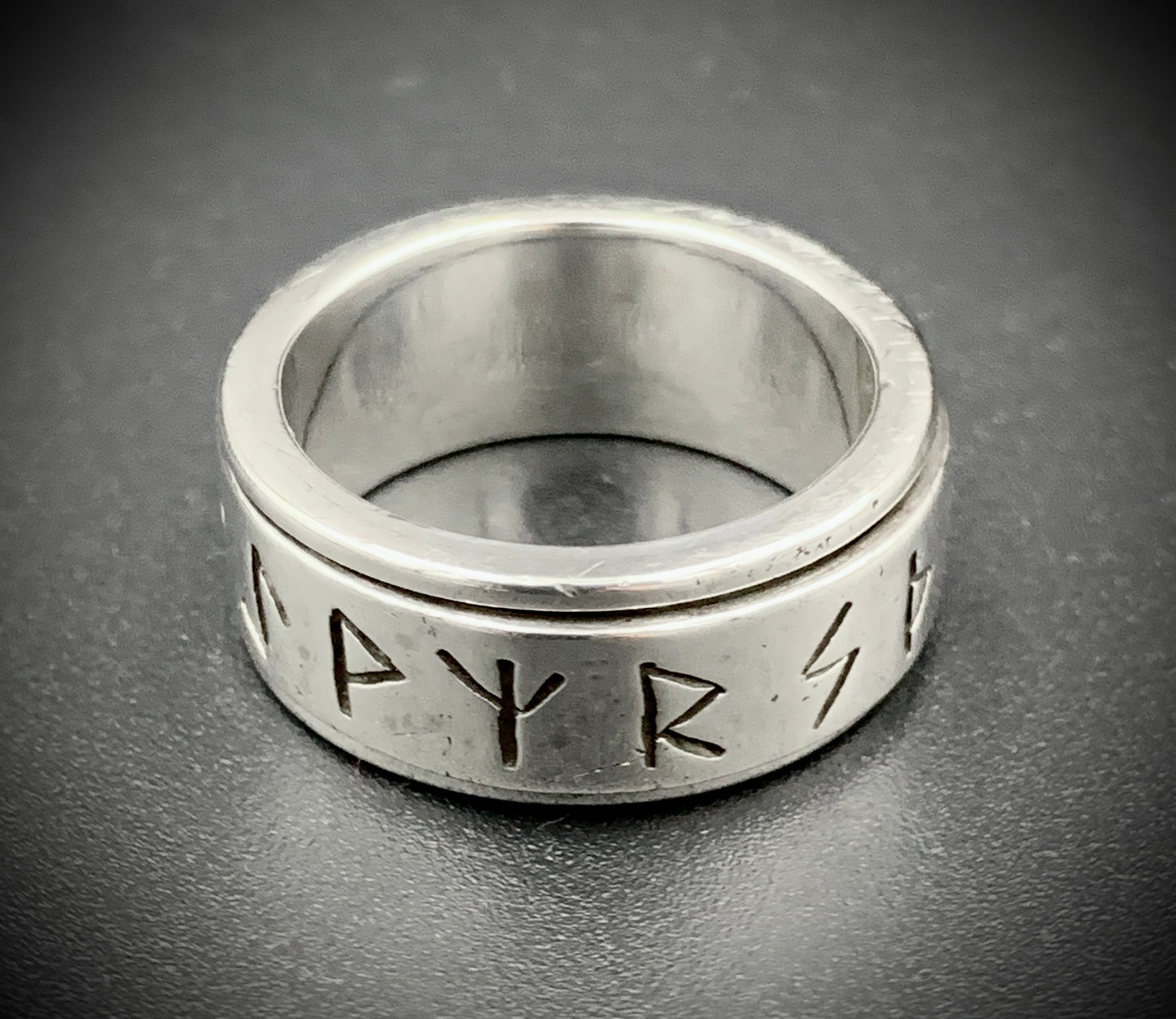 VIKING RUNE SPINNER RING - SIZE 10