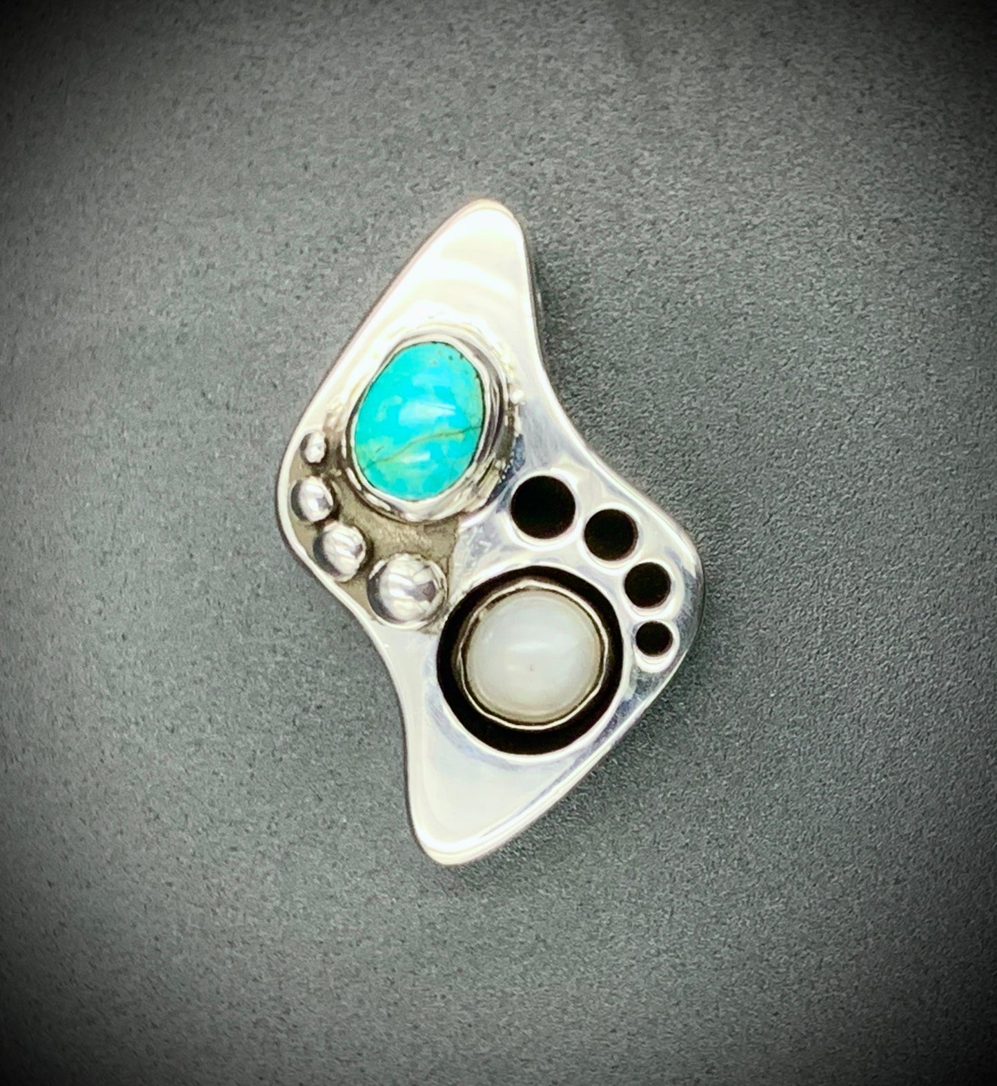 STEPS OF THE SEEKER PENDANT