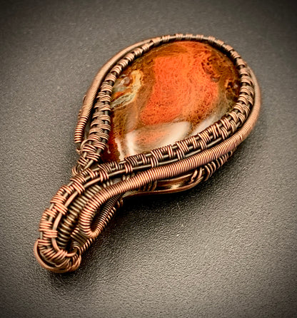 CRIMSON COMPANION WIRE WRAP PENDANT