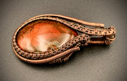 CRIMSON COMPANION WIRE WRAP PENDANT