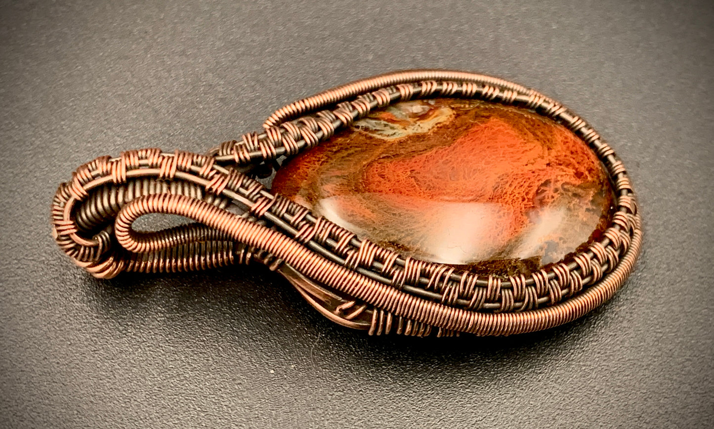 CRIMSON COMPANION WIRE WRAP PENDANT