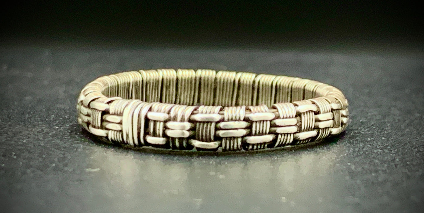 WOVEN BAND RING - SIZE 12