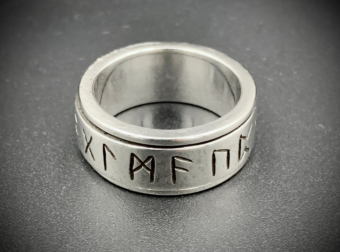 VIKING RUNE SPINNER RING - SIZE 10