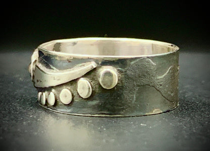 SILVER EYE RING - SIZE 8