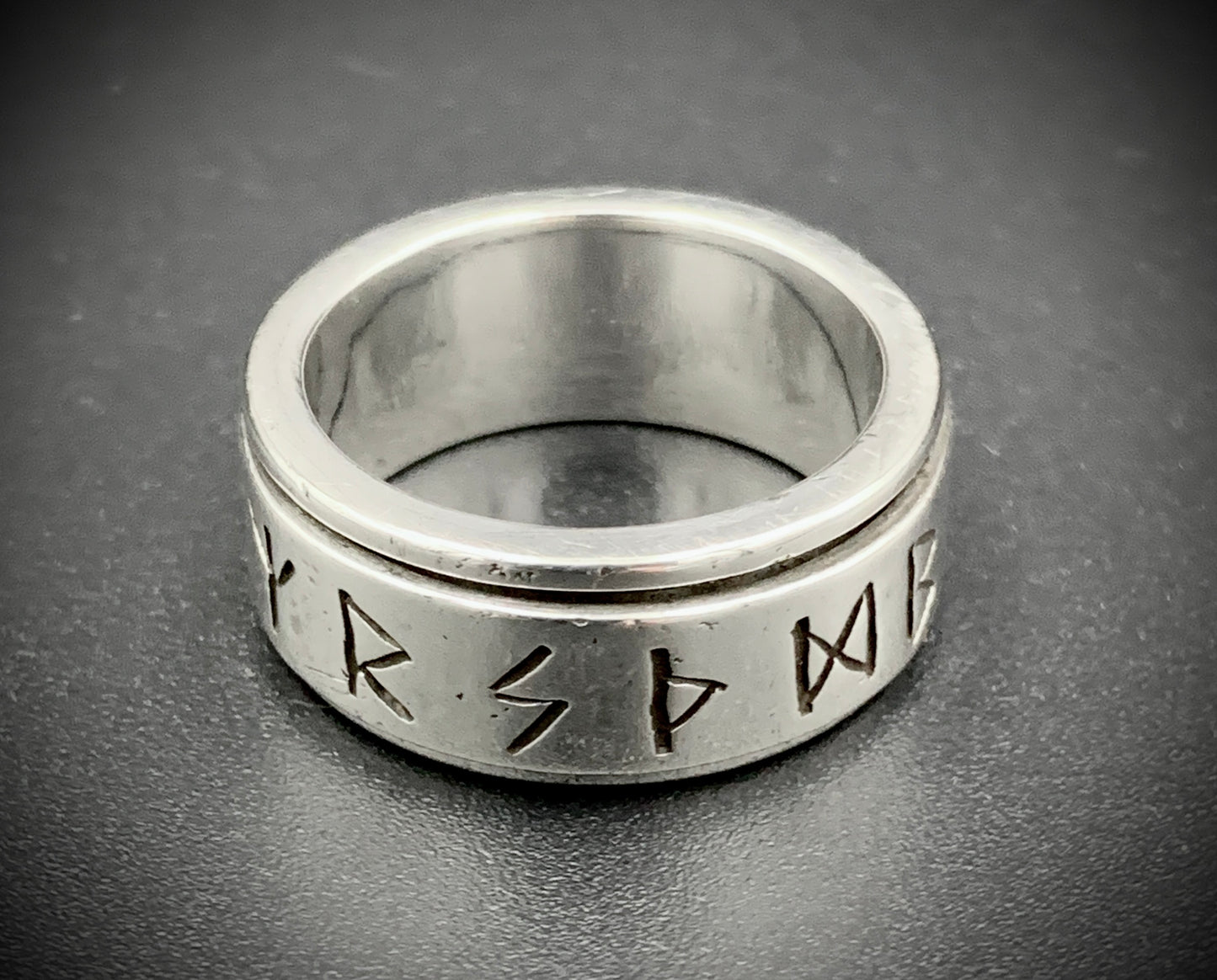 VIKING RUNE SPINNER RING - SIZE 10