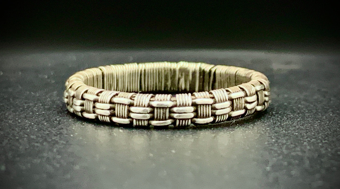 WOVEN BAND RING - SIZE 12