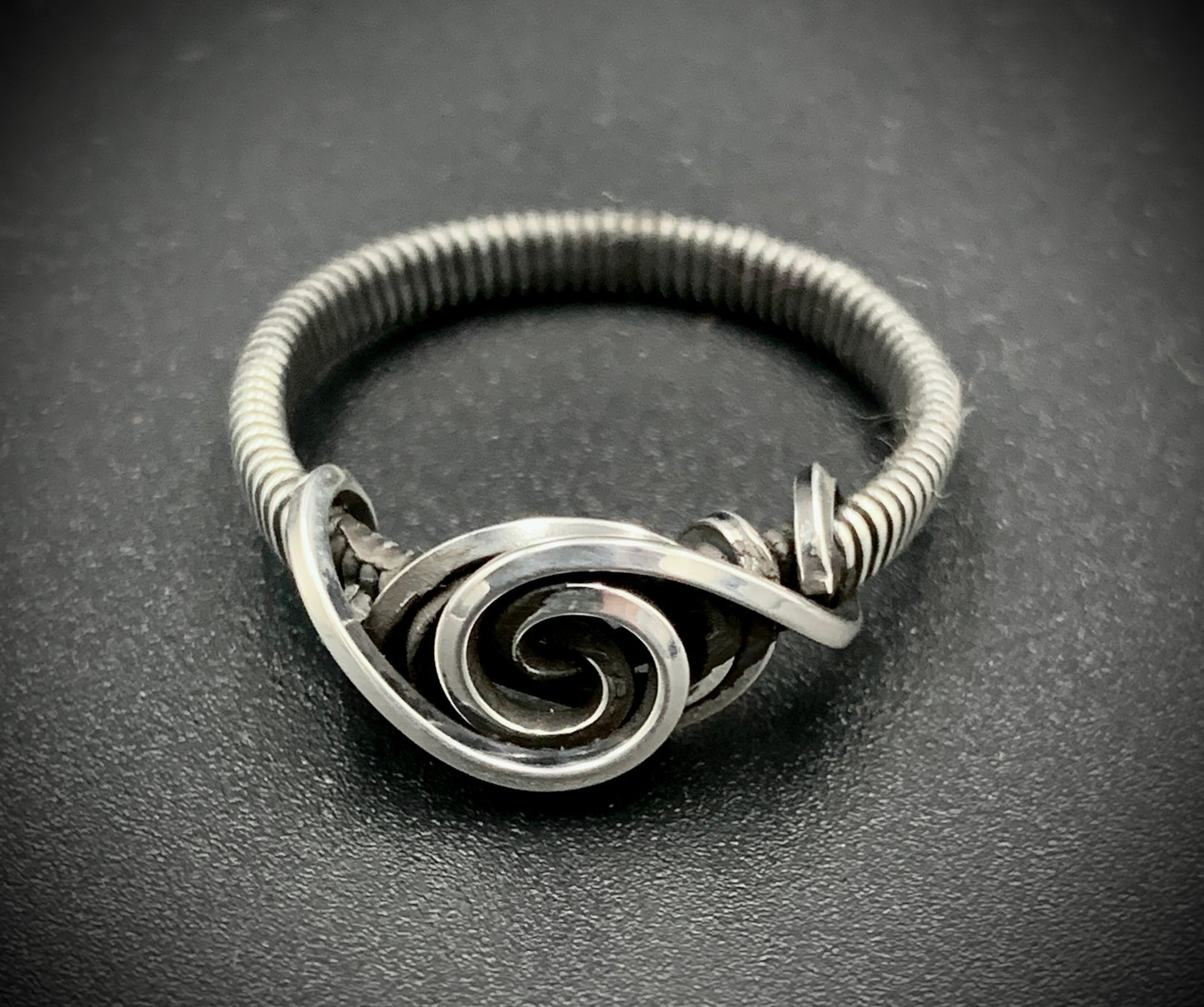 SPIRAL EYE WIRE WRAP RING - SIZE 9.5