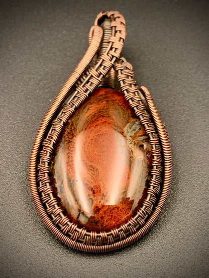 CRIMSON COMPANION WIRE WRAP PENDANT
