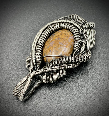 DESERT DREAMER WIRE WRAP PENDANT