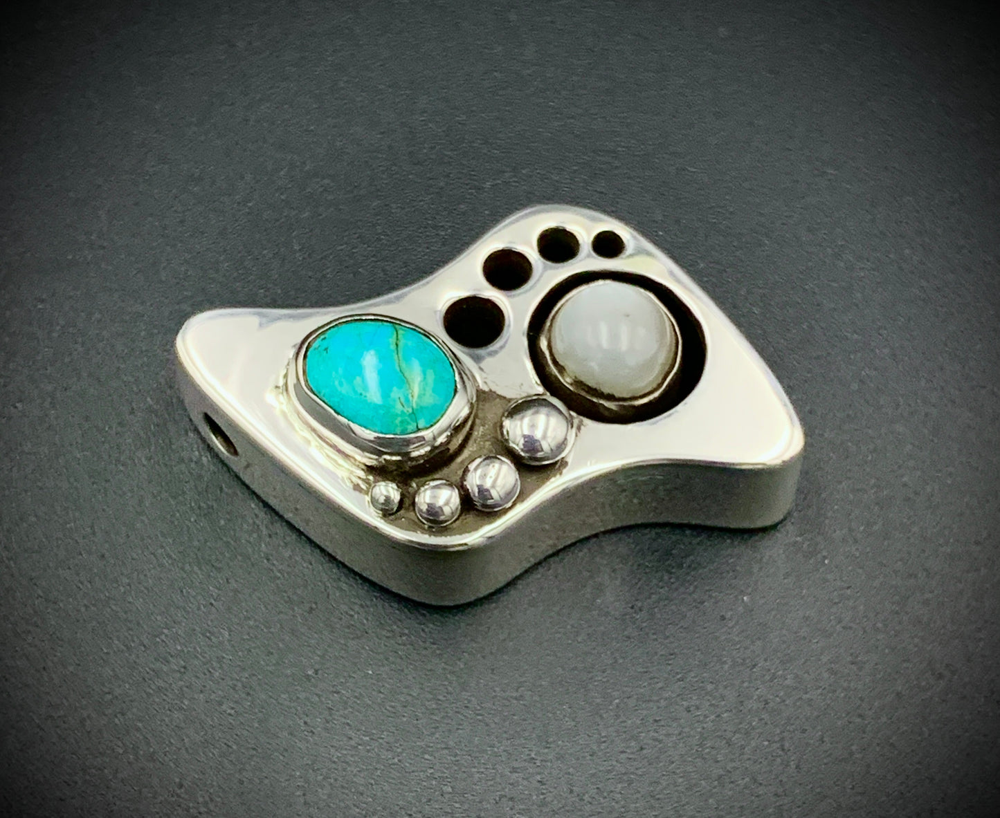 STEPS OF THE SEEKER PENDANT