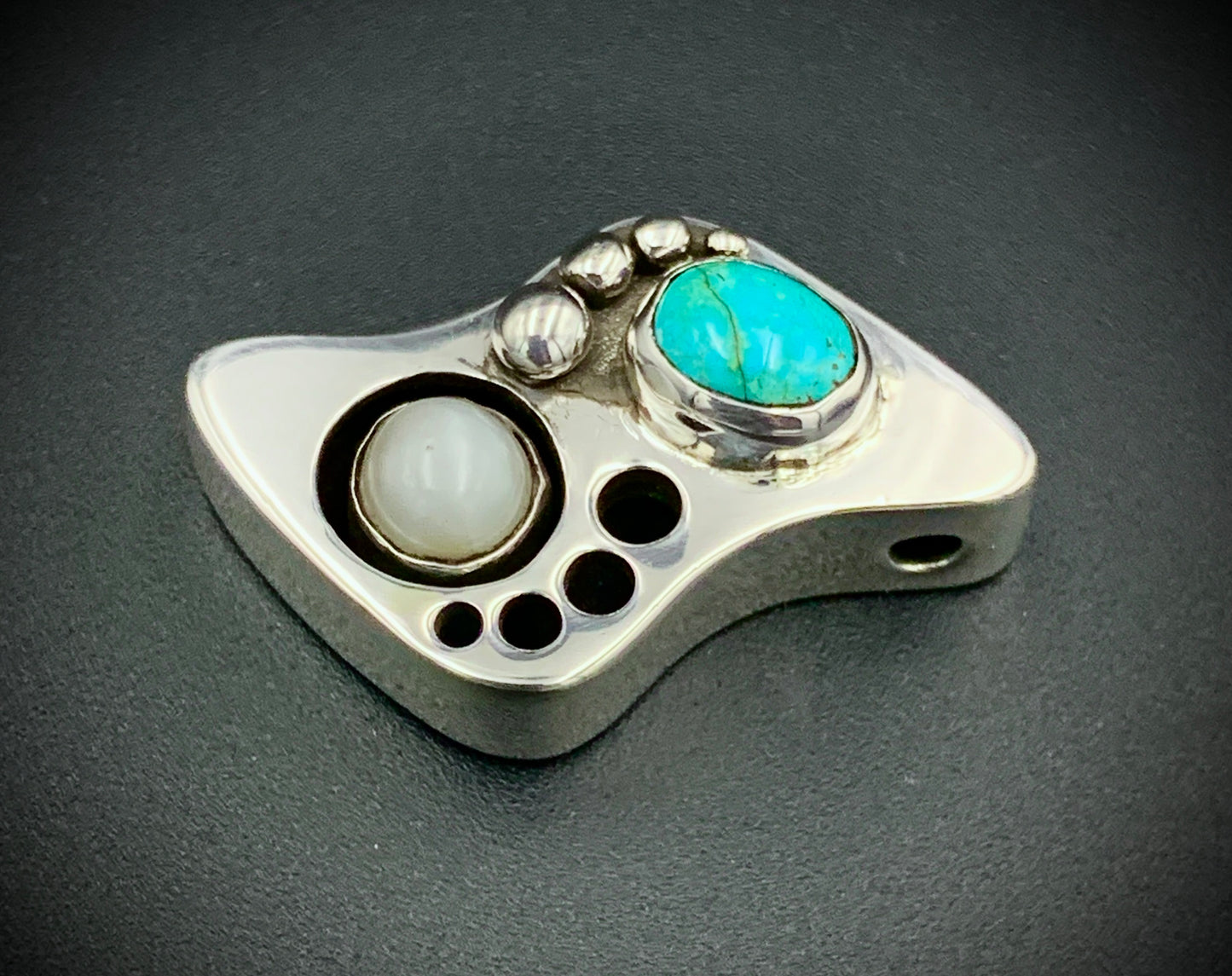 STEPS OF THE SEEKER PENDANT