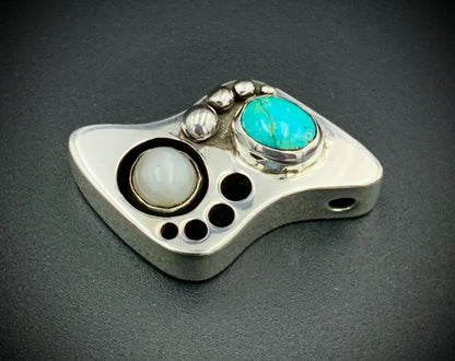 STEPS OF THE SEEKER PENDANT