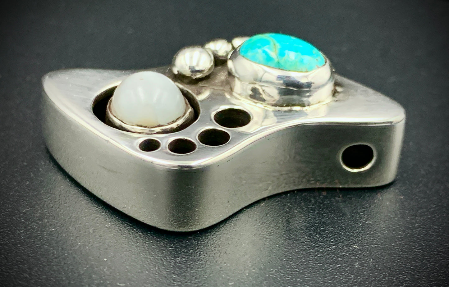 STEPS OF THE SEEKER PENDANT