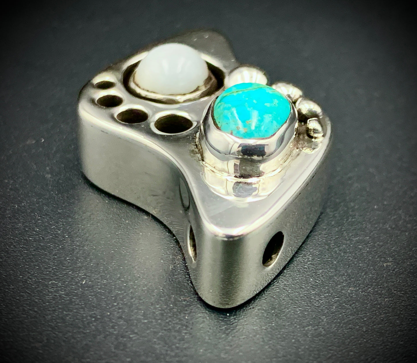 STEPS OF THE SEEKER PENDANT