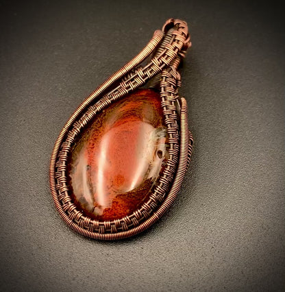 CRIMSON COMPANION WIRE WRAP PENDANT